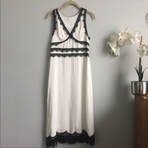 💌SOLD💌 Crepe White Black Lace Tea Dress NWOT
